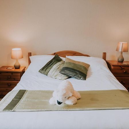 The White Bear Bed & Breakfast Devizes Eksteriør bilde