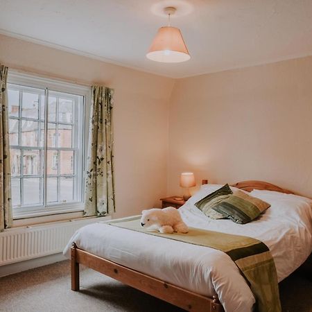 The White Bear Bed & Breakfast Devizes Eksteriør bilde