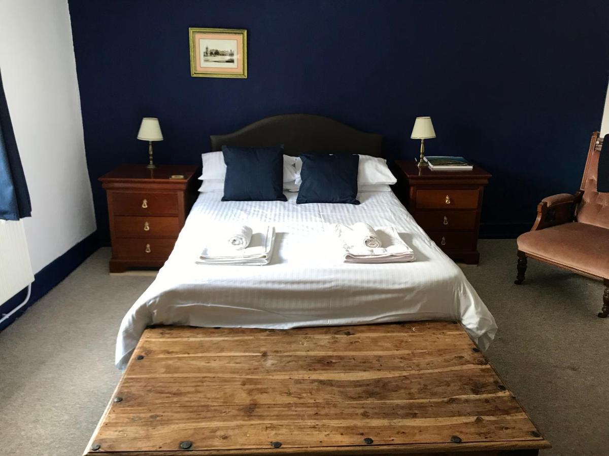 The White Bear Bed & Breakfast Devizes Eksteriør bilde