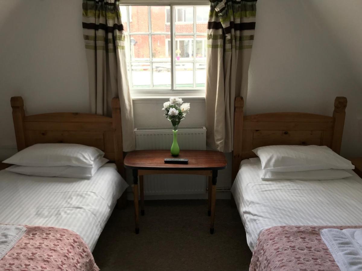 The White Bear Bed & Breakfast Devizes Eksteriør bilde