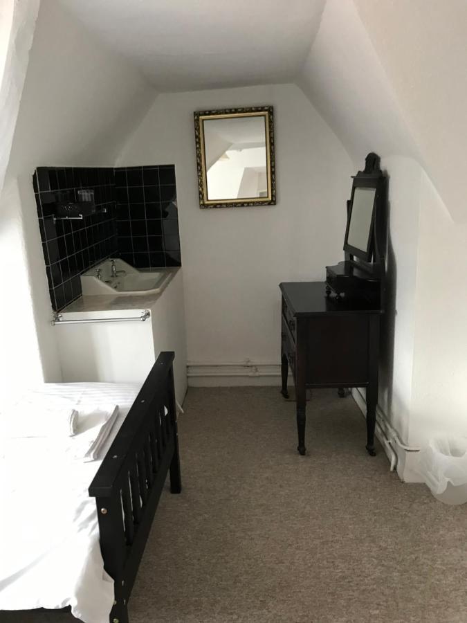 The White Bear Bed & Breakfast Devizes Eksteriør bilde